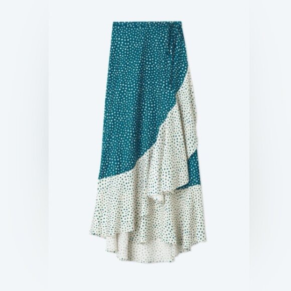 Summersalt || The Beach to Brunch Wrap Skirt - On the Dot in Seaweed - Picture 1 of 4